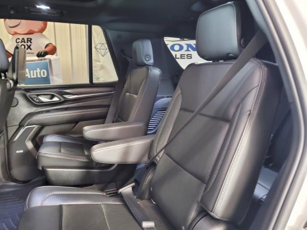 Used 2021 GMC Yukon Denali w/ Denali Premium Package image 12