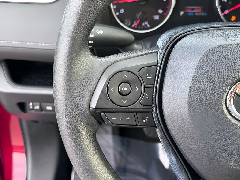 Used 2020 Toyota RAV4 LE image 15