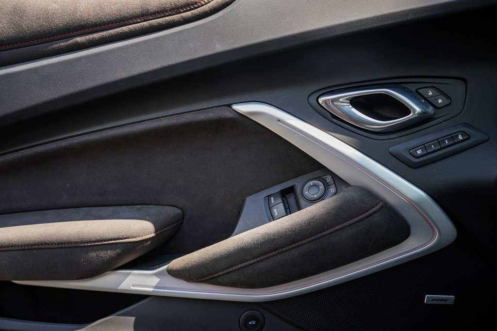 Used 2018 Chevrolet Camaro ZL1 image 36