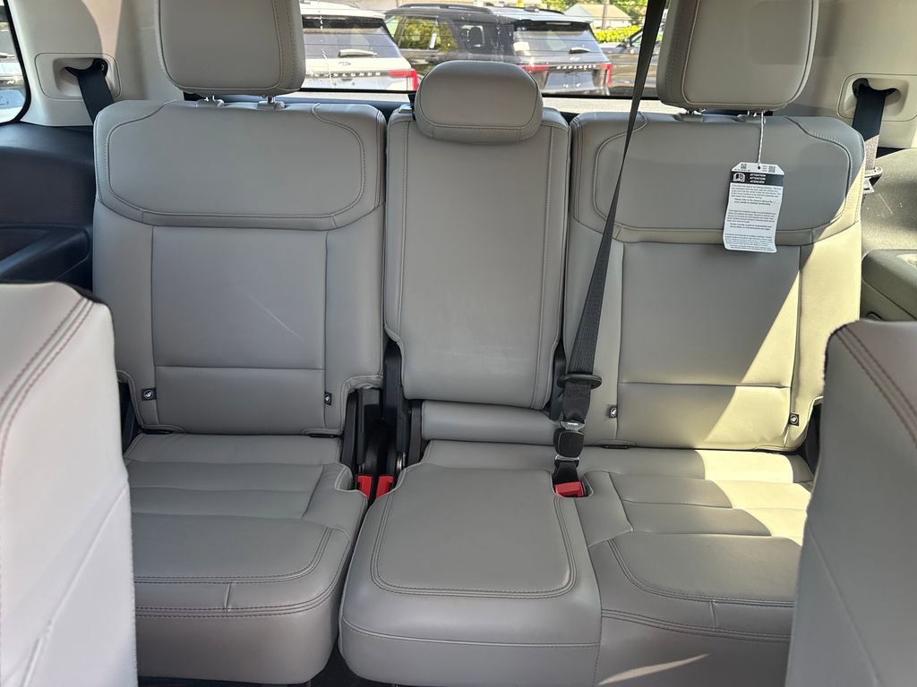 Used 2025 Ford Expedition Active AWD/4WD image 22