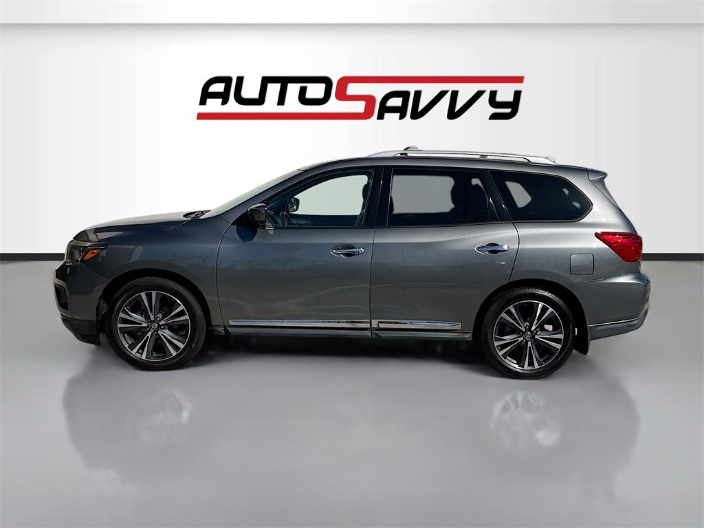Used 2019 Nissan Pathfinder Platinum w/ Cargo Package image 4