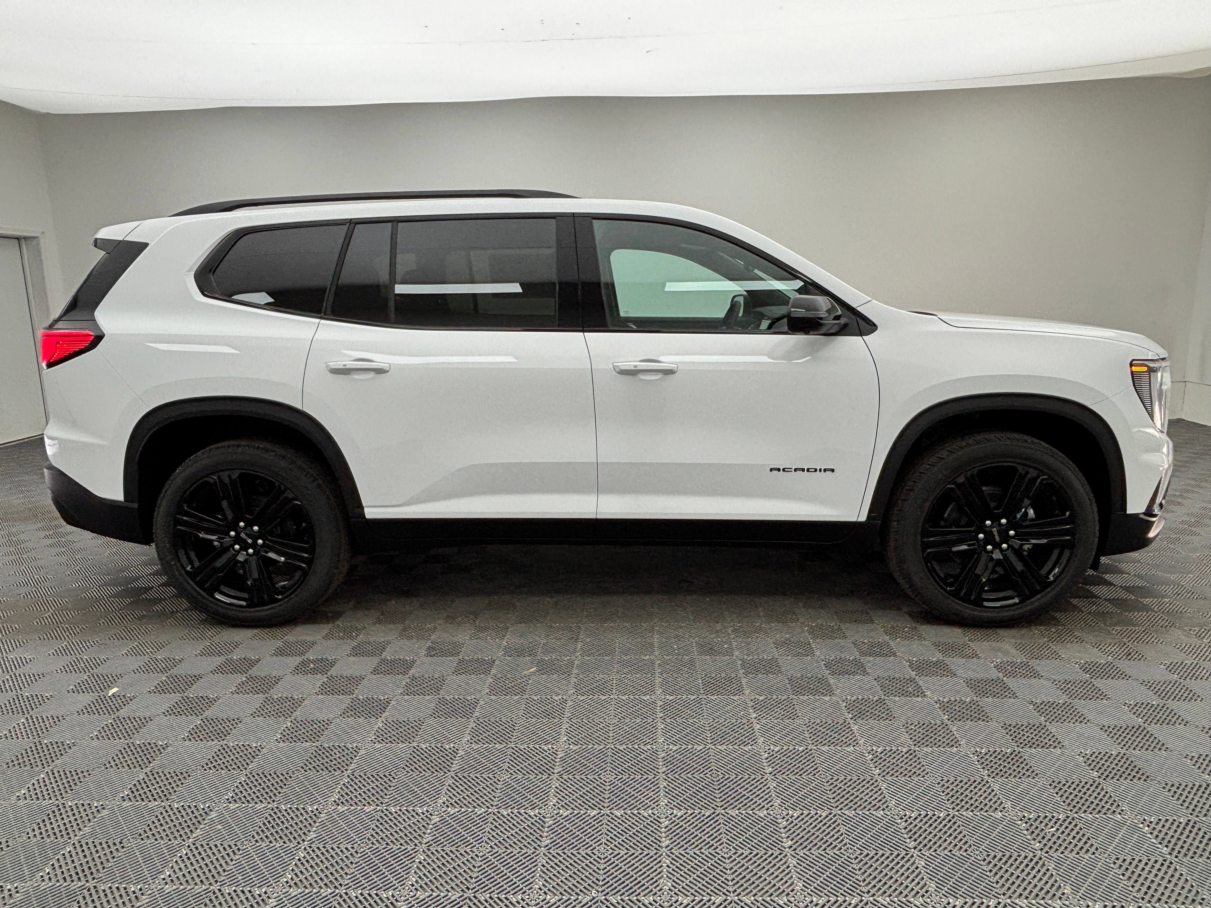New 2026 GMC Acadia Elevation w/ Black Edition FWD image 9