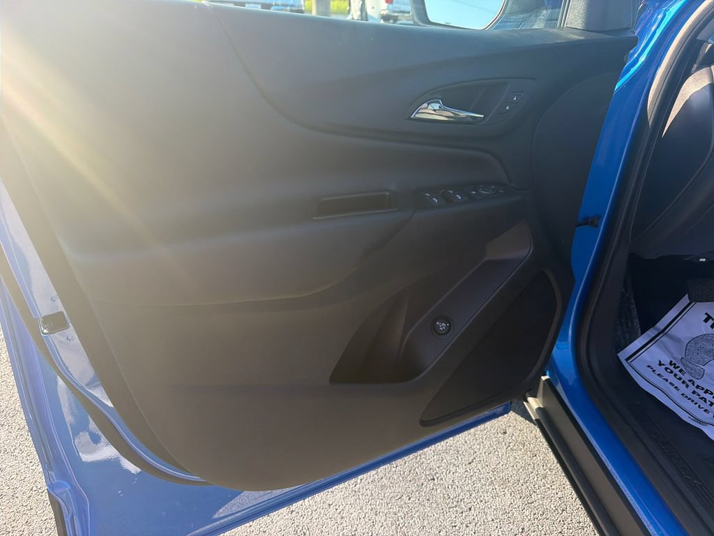 Used 2024 Chevrolet Equinox LT FWD image 12