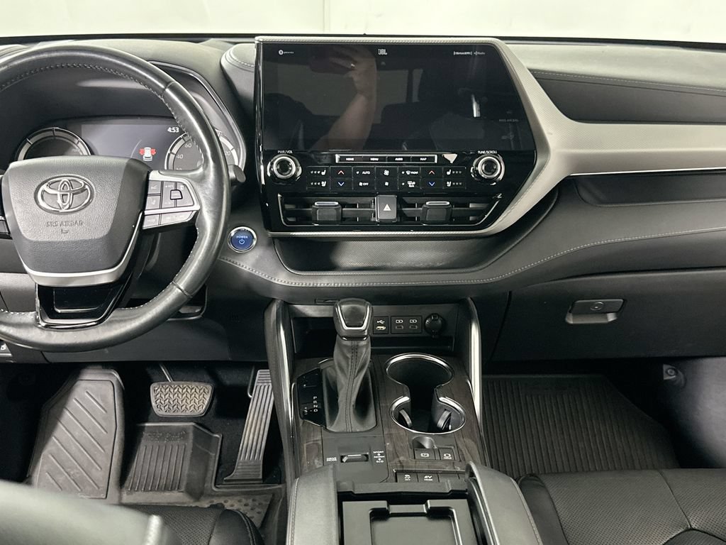 Used 2022 Toyota Highlander Platinum FWD image 21