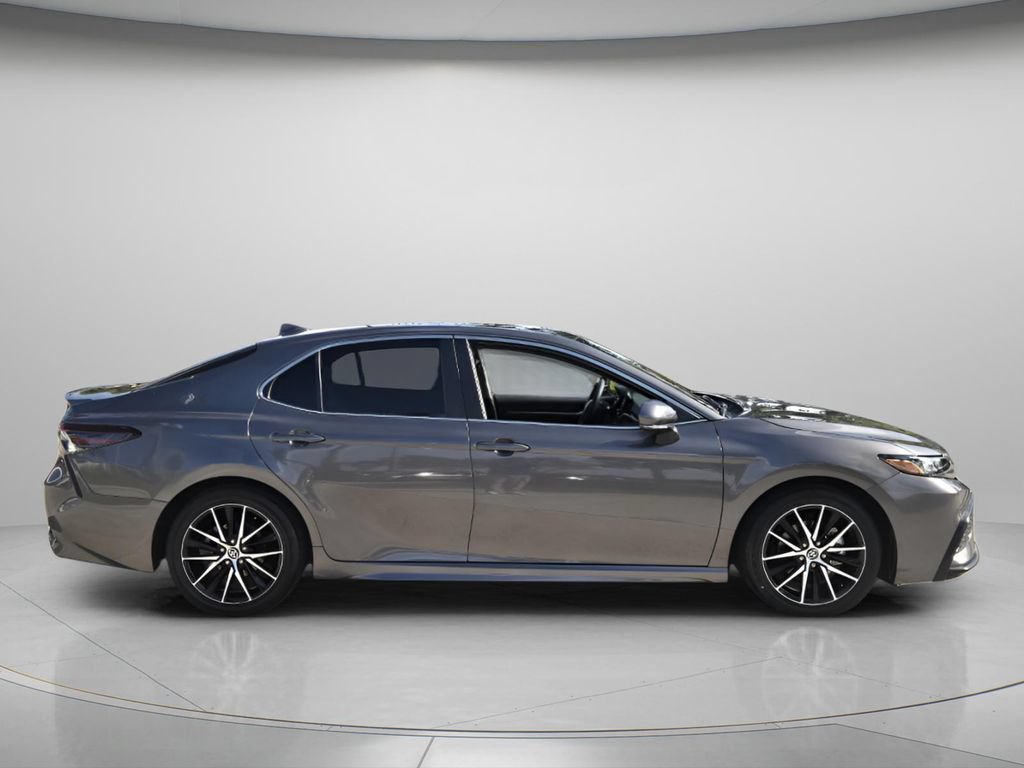 Used 2024 Toyota Camry SE w/ Convenience Package FWD image 3