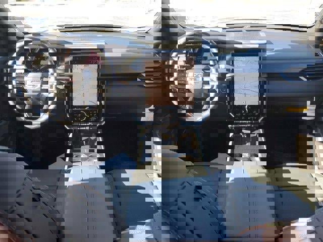 New 2025 GMC Acadia AT4 w/ Luxury Package image 13