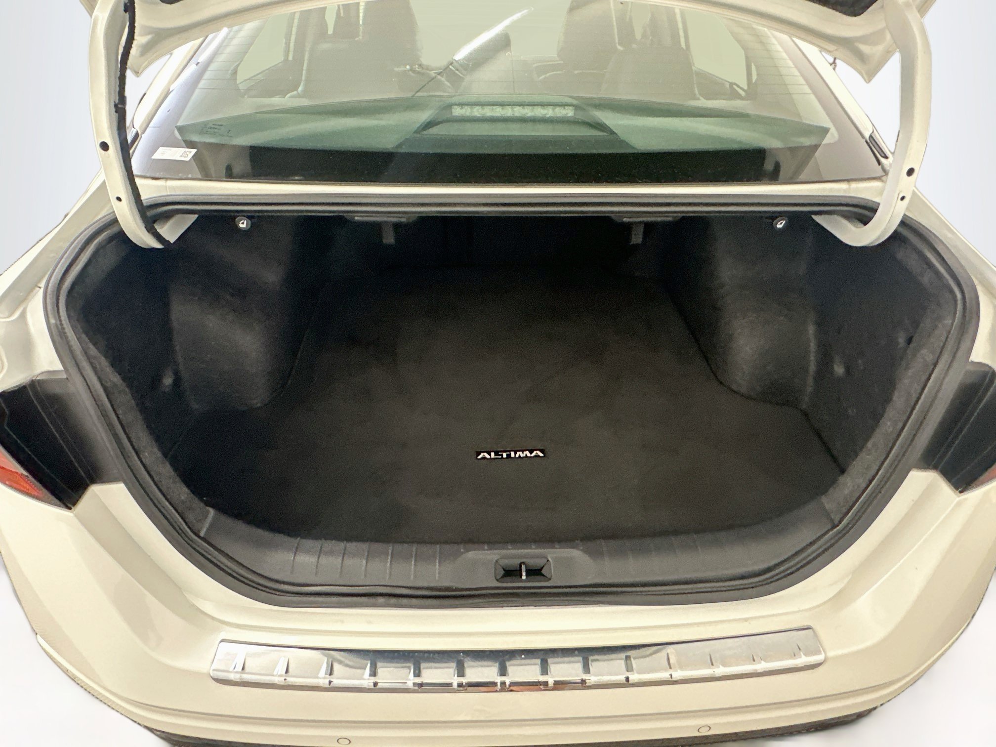 Used 2023 Nissan Altima 2.5 SR FWD image 29