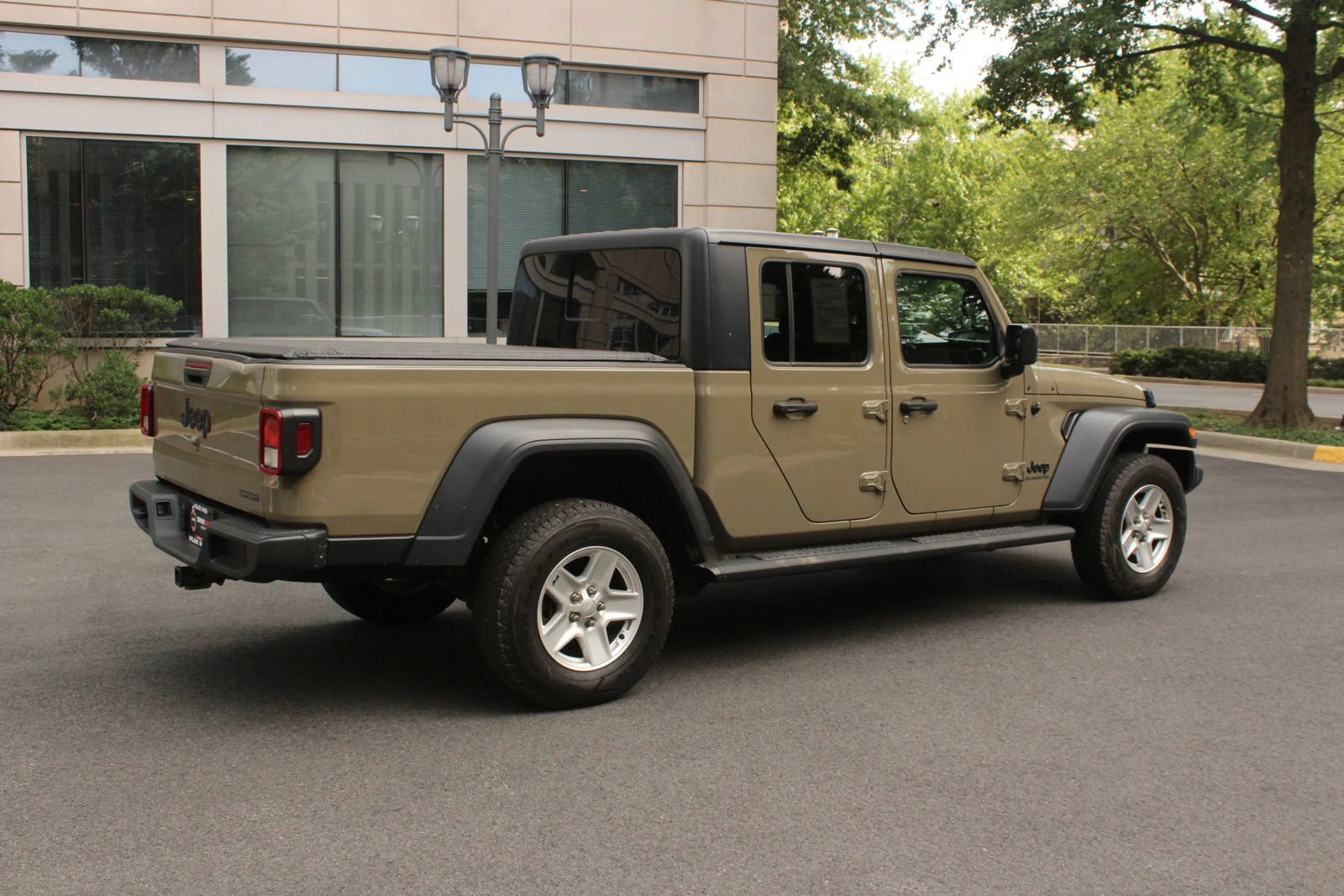 Used 2020 Jeep Gladiator Sport w/ Quick Order Package 24S AWD/4WD image 7