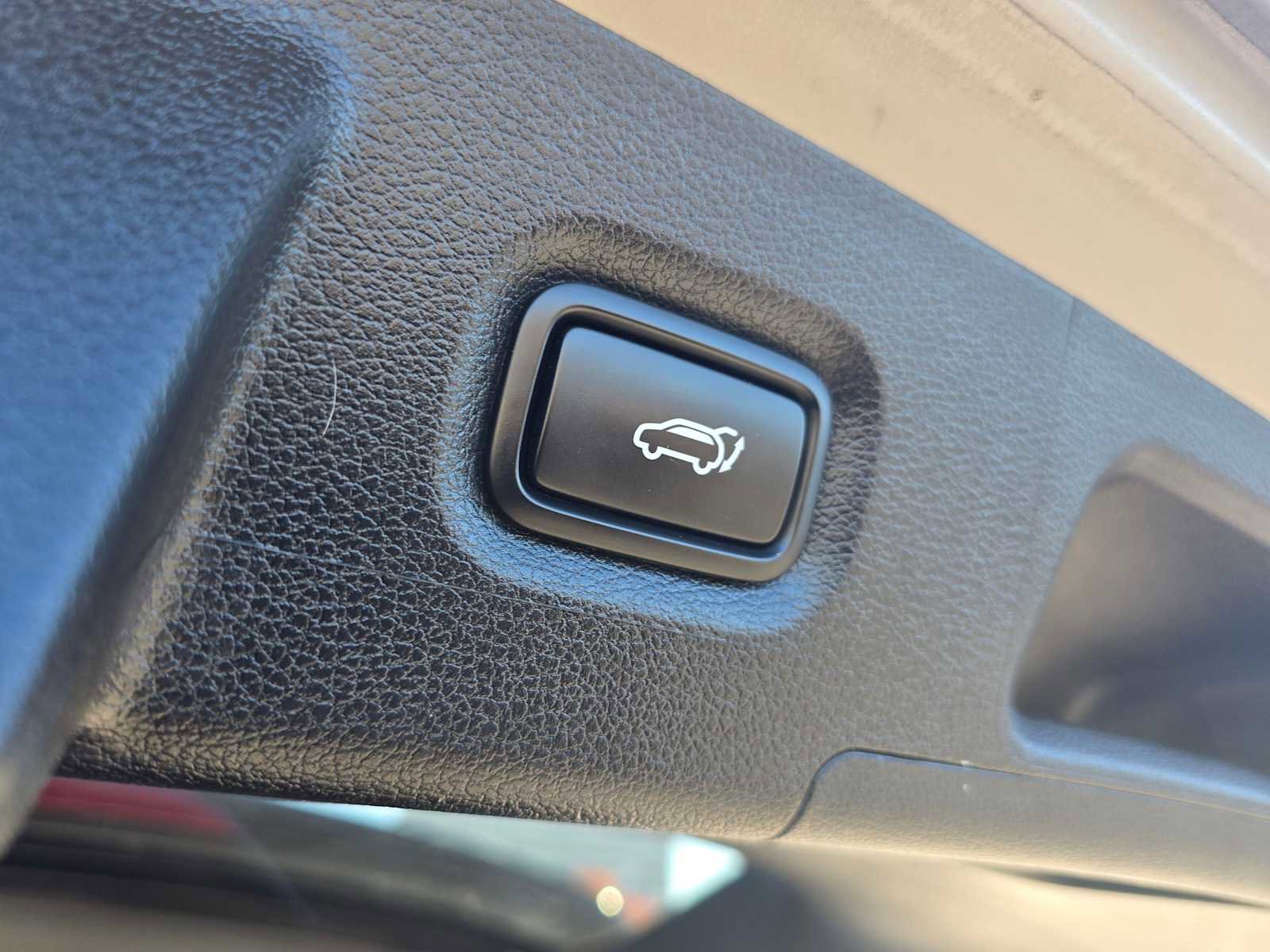 Used 2023 Hyundai Santa Fe SEL image 18