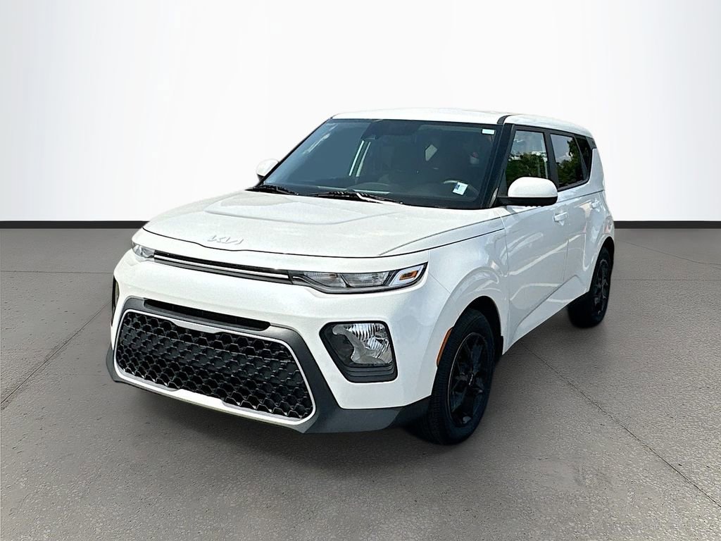 Certified 2022 Kia Soul LX w/ Technology Package FWD image 3