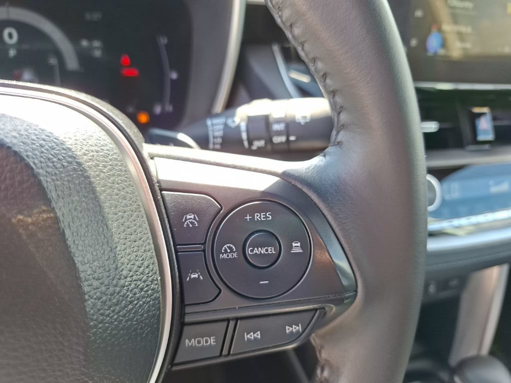 Used 2024 Toyota Corolla Cross AWD Hybrid w/ Convenience Package image 19