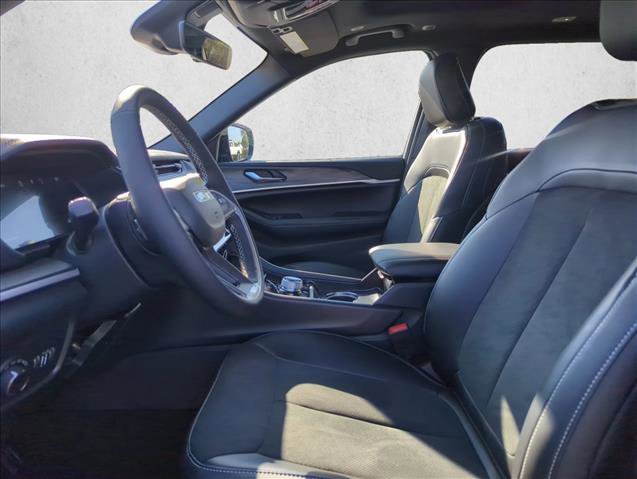 New 2026 Jeep Grand Cherokee L 2WD image 3