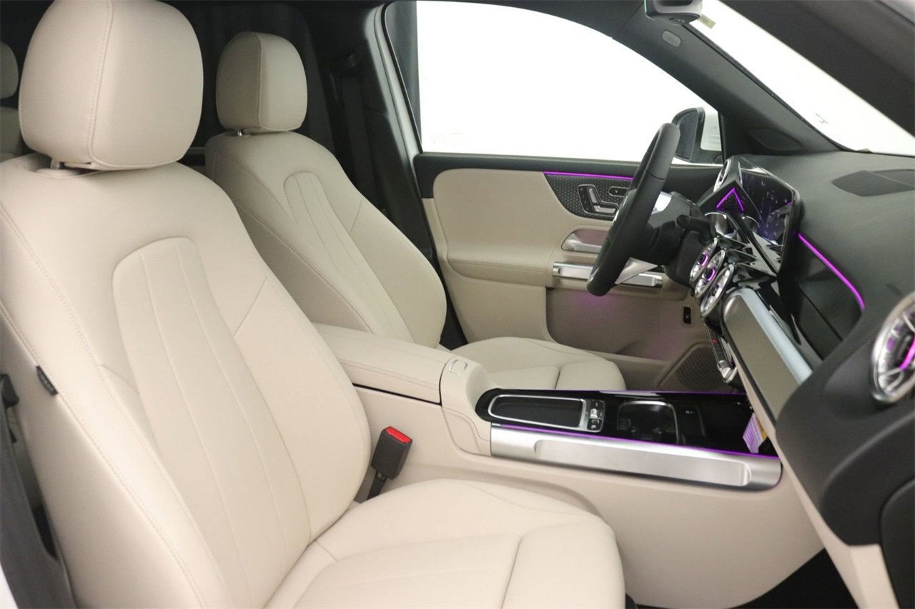 New 2025 Mercedes-Benz GLB 250 image 10