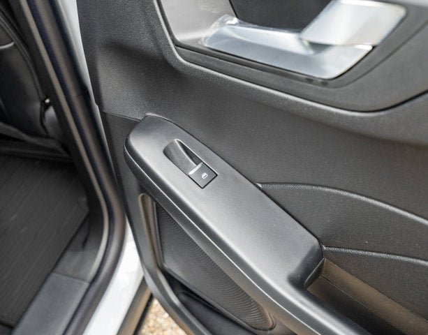New 2026 Ford Escape ST-Line w/ Cold Weather Package FWD image 10
