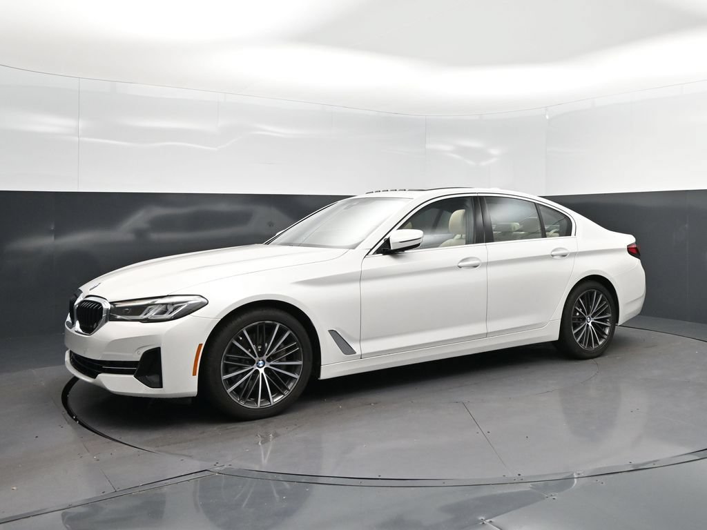 Certified 2023 BMW 530i w/ Premium Package RWD image 3