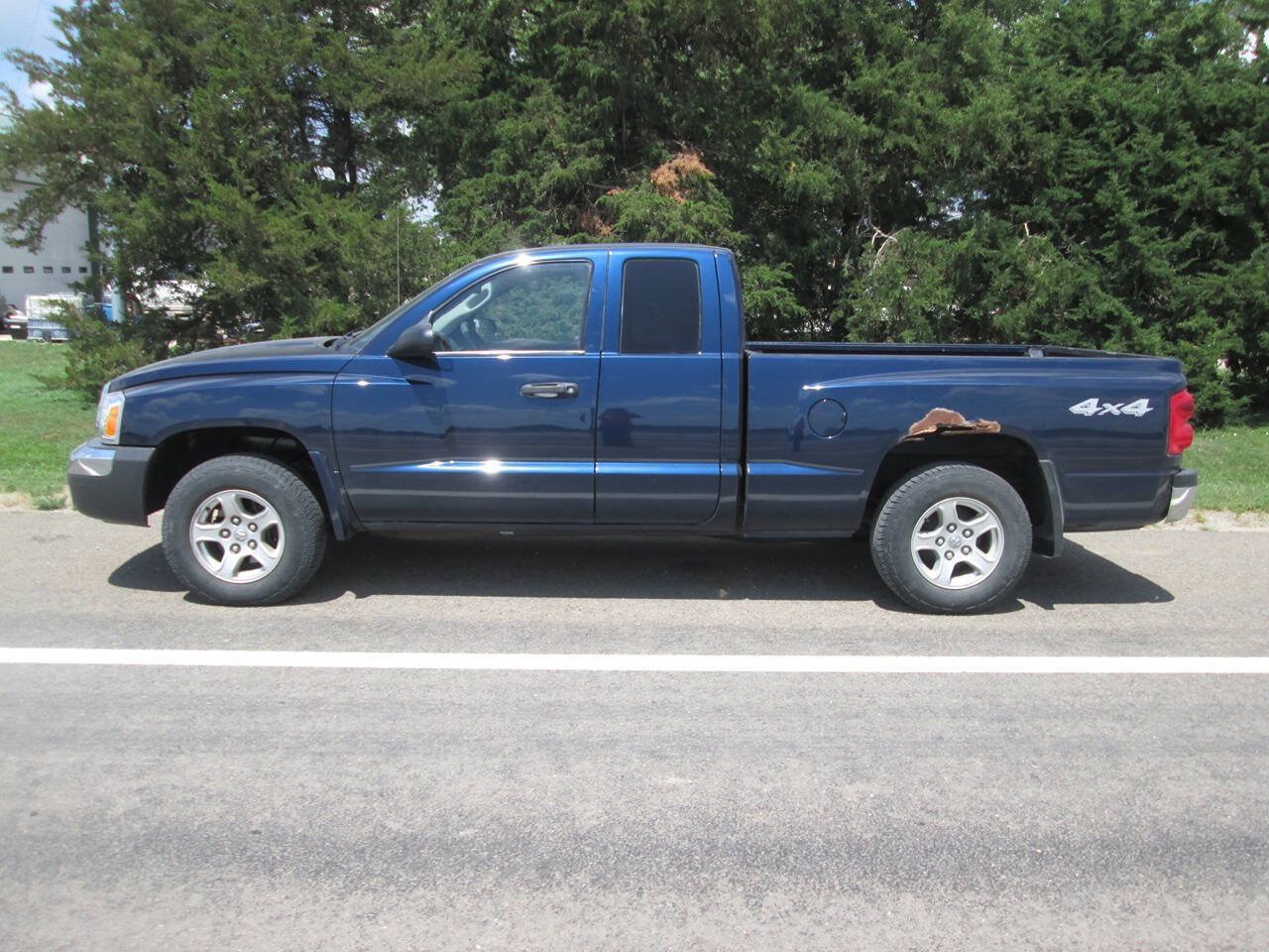 Used 2005 Dodge Dakota SLT AWD/4WD image 2
