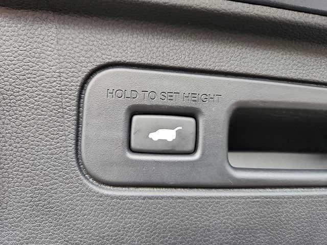 Used 2025 Honda Pilot Touring image 29