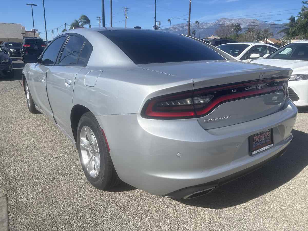 Used 2021 Dodge Charger SXT w/ Leather Interior Group image 2