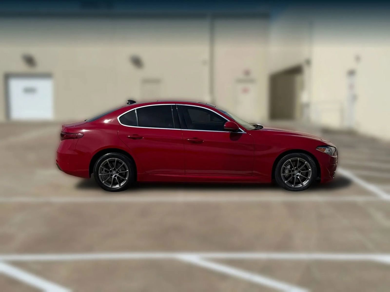 Used 2018 Alfa Romeo Giulia AWD image 18