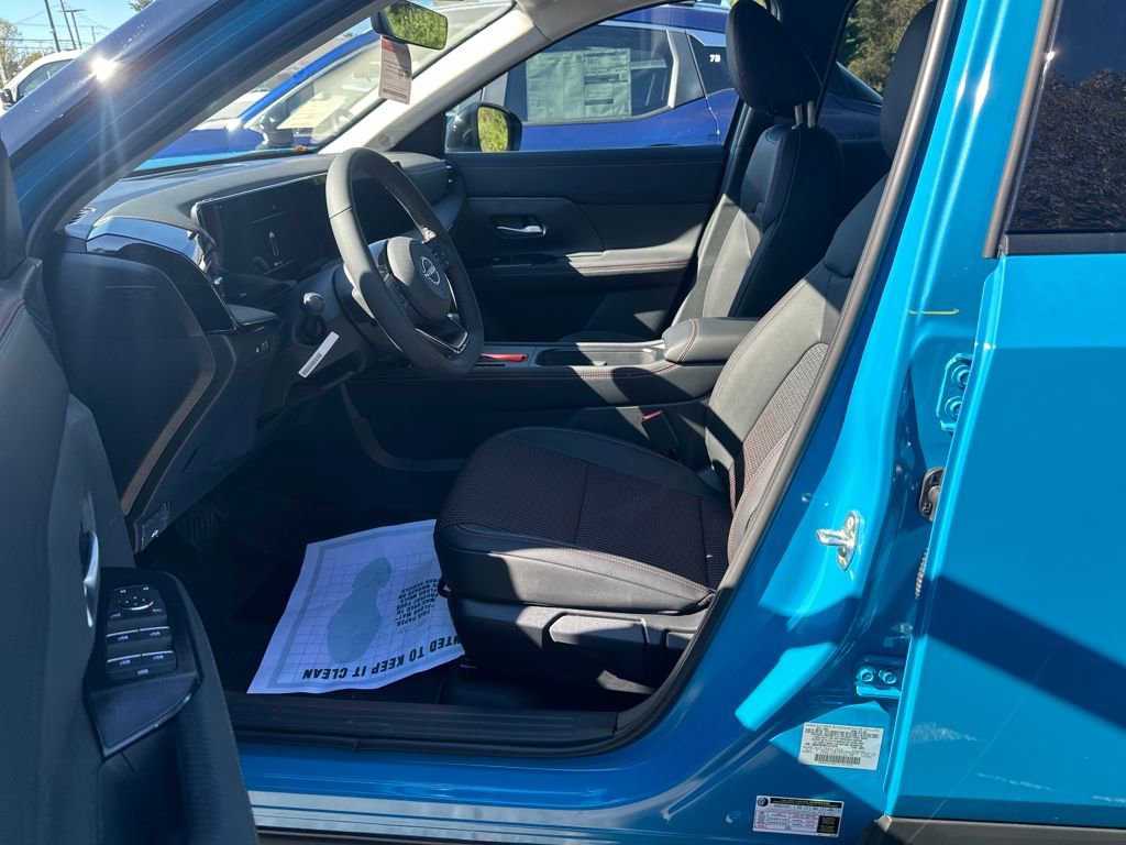 New 2026 Nissan Kicks SR w/ Interior Electronics Package image 9