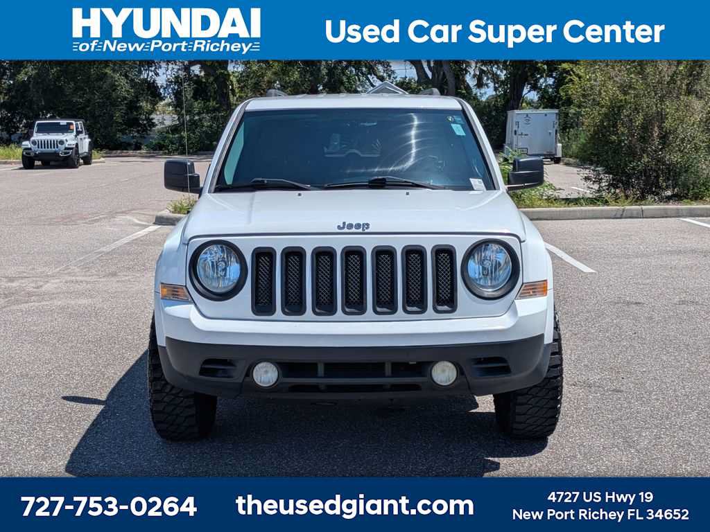 Used 2016 Jeep Patriot Latitude FWD image 11