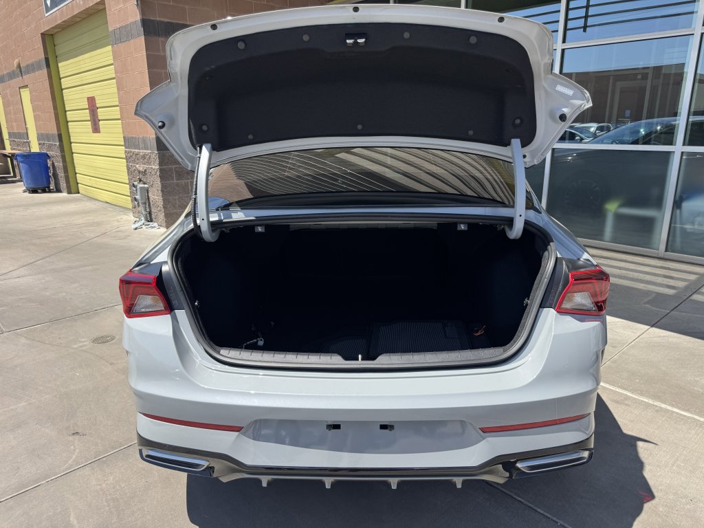 Used 2024 Kia K5 GT-Line image 37