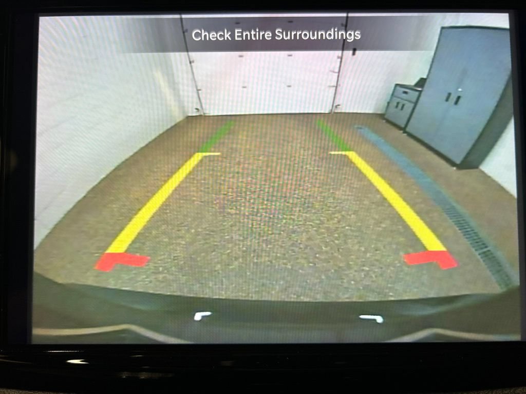 Used 2024 Chrysler Pacifica Limited w/ S Appearance Package FWD image 20