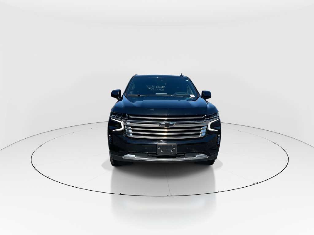 Used 2024 Chevrolet Suburban High Country AWD/4WD image 3