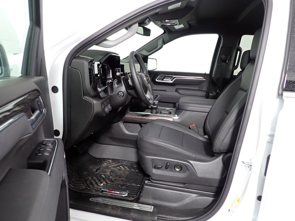 New 2026 Chevrolet Silverado 1500 LTZ w/ Z71 Off-Road Package image 17