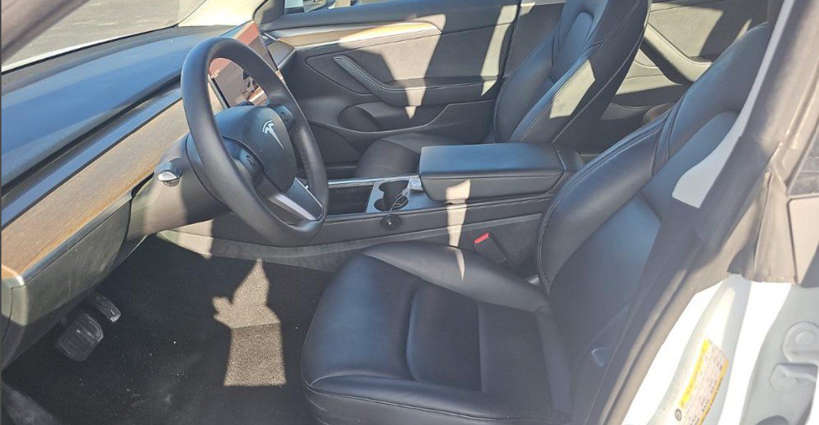 Used 2023 Tesla Model 3 Standard Range RWD image 4