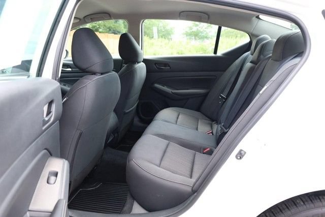 Certified 2025 Nissan Altima 2.5 SV FWD image 19