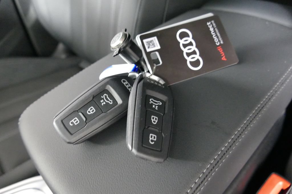 Certified 2025 Audi Q5 Premium Plus w/ Premium Plus AWD/4WD image 22