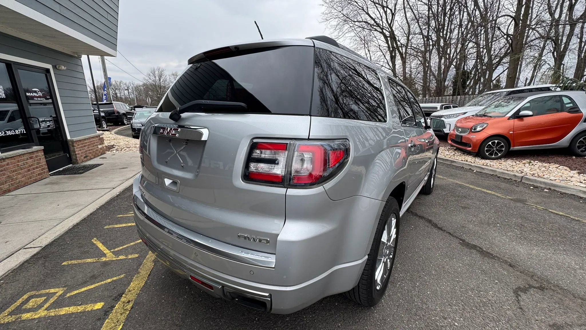 Used 2015 GMC Acadia Denali image 6