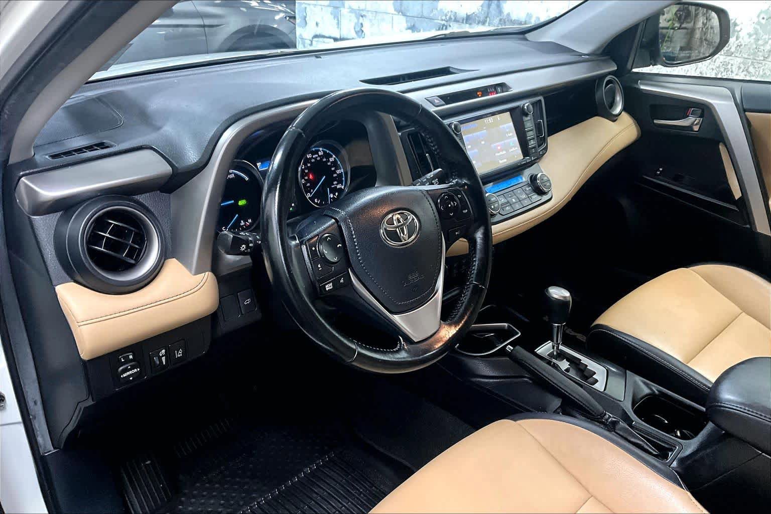 Used 2017 Toyota RAV4 Limited w/ Carpet Mat Package AWD/4WD image 16
