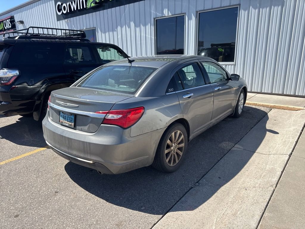 Used 2013 Chrysler 200 Limited FWD image 11