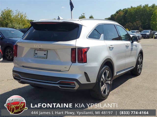 Used 2023 Kia Sorento EX image 4