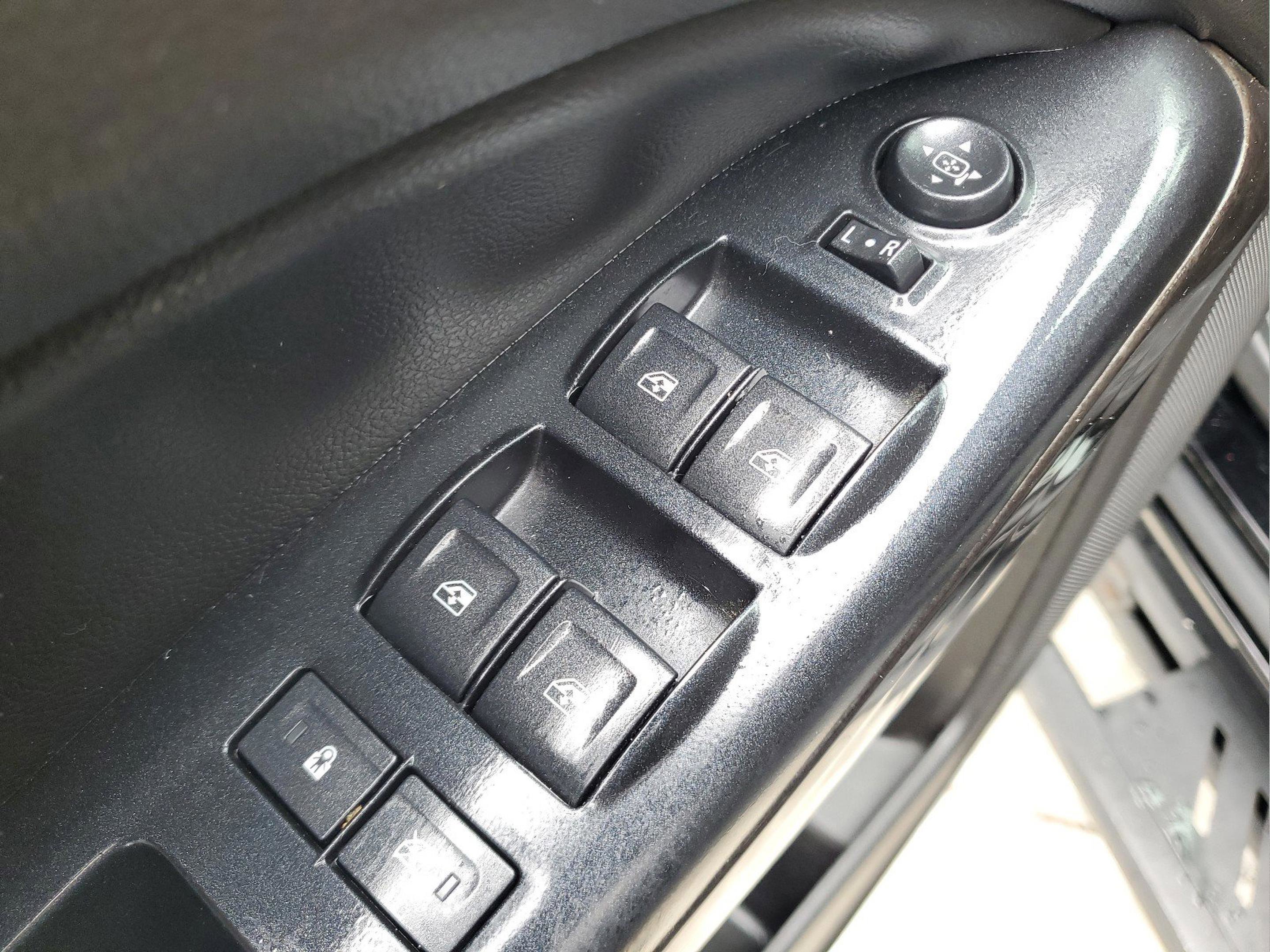 Used 2017 GMC Canyon SLE w/ Nightfall Edition image 11