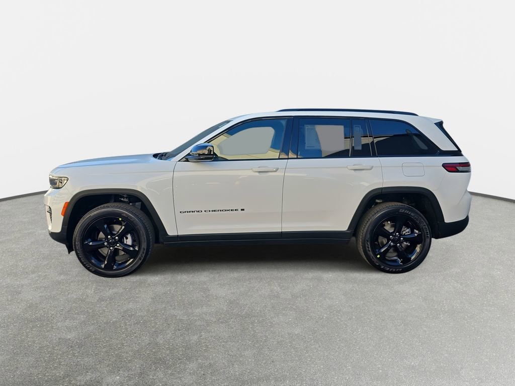 New 2025 Jeep Grand Cherokee Laredo image 8