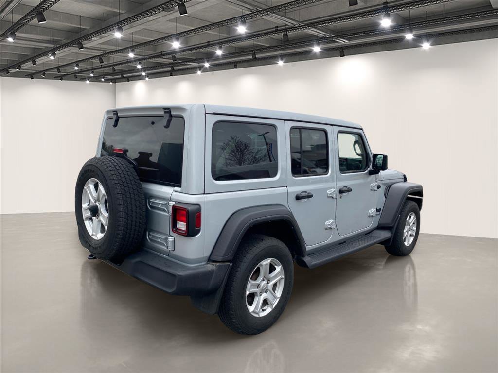 Used 2022 Jeep Wrangler Unlimited Sport w/ Sun And Sound Package AWD/4WD image 7