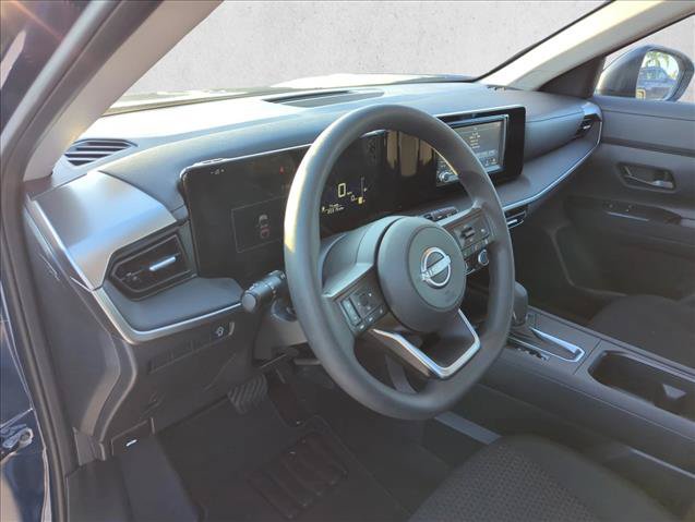 Used 2025 Nissan Kicks S FWD image 13