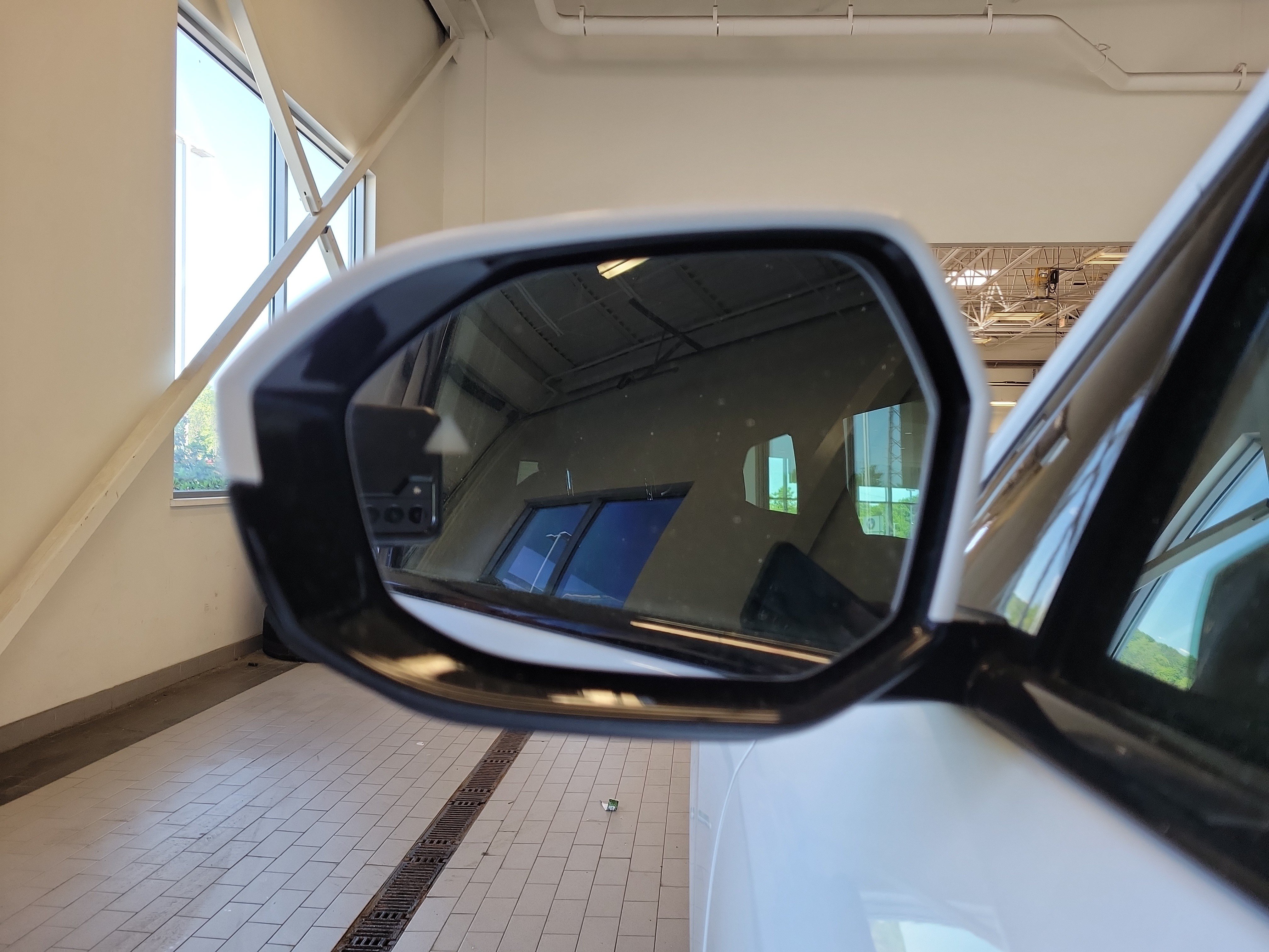 Used 2025 BMW X3 xDrive30i w/ Premium Package AWD/4WD image 10
