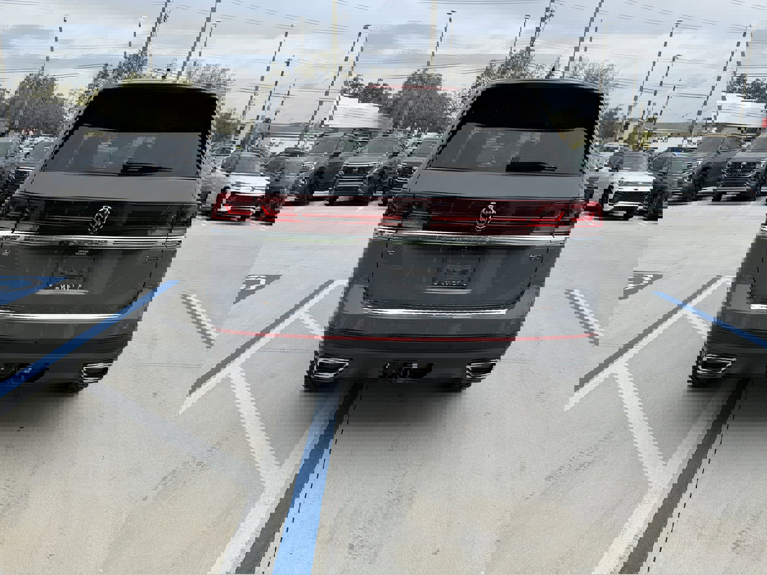 New 2026 Volkswagen Atlas SE image 4