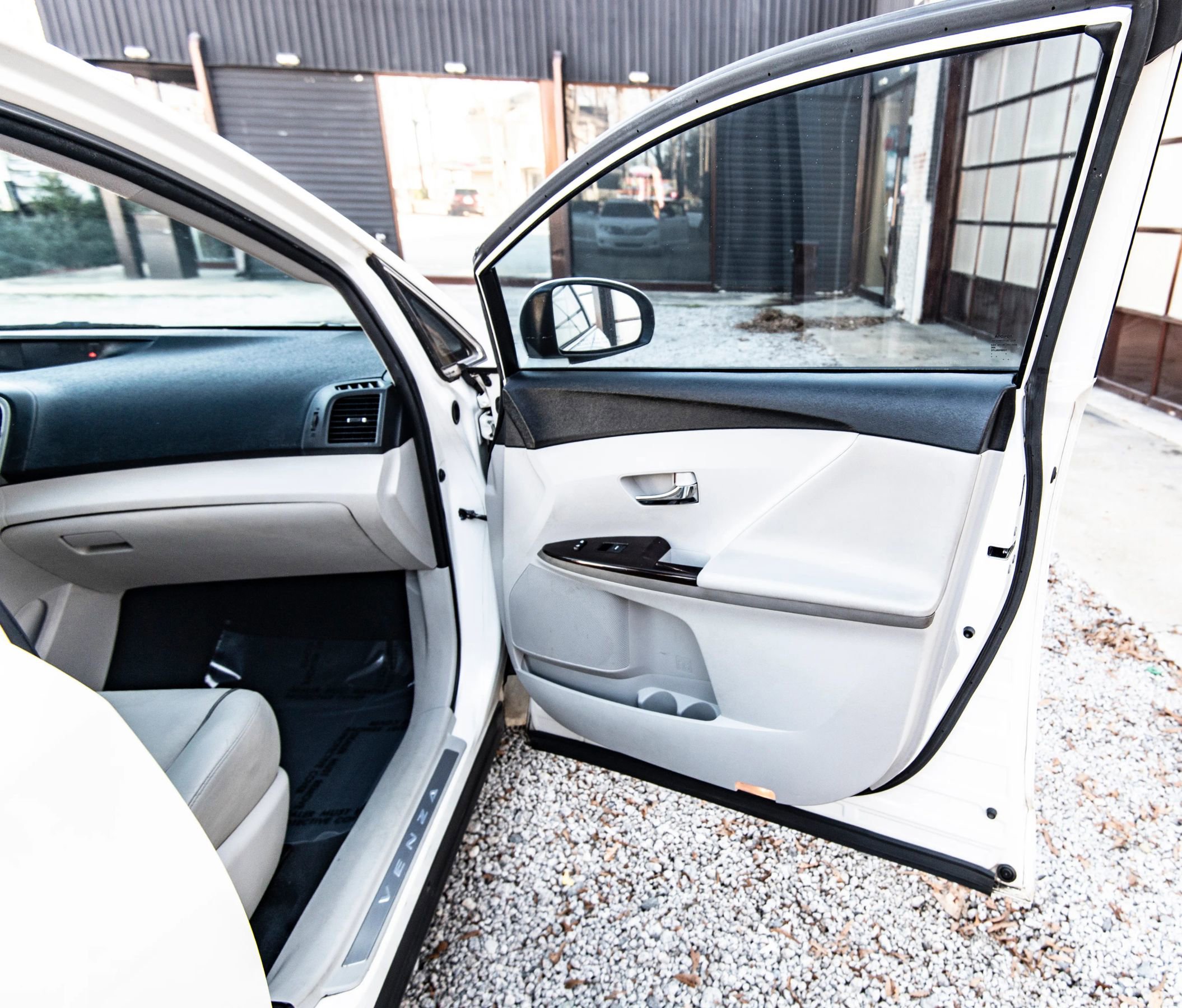 Used 2010 Toyota Venza image 34