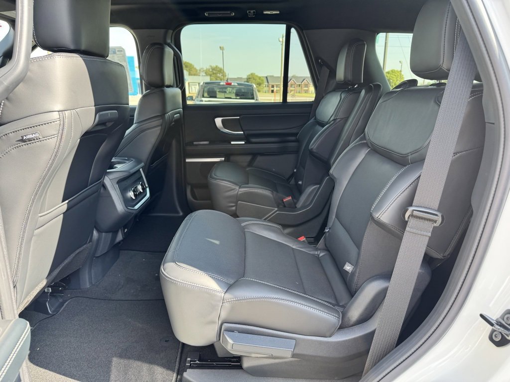 New 2025 Ford Expedition Platinum image 15
