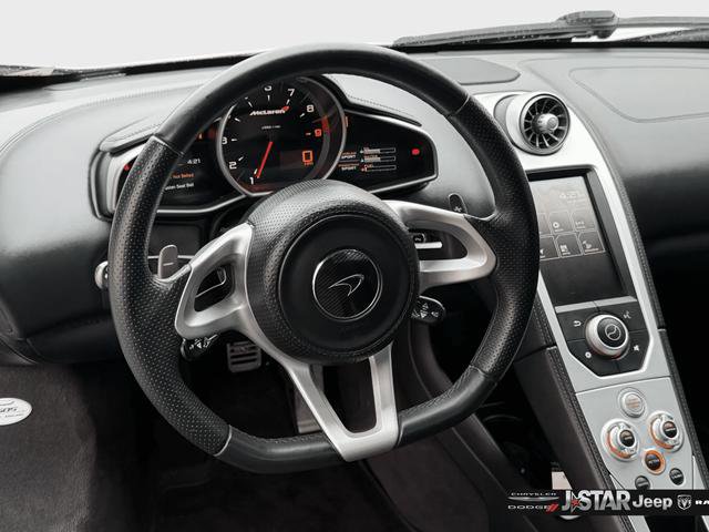 Used 2015 McLaren 650S Spider image 16