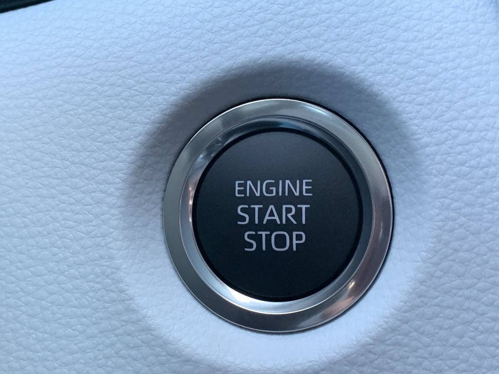 Used 2026 Toyota Corolla SE FWD image 24