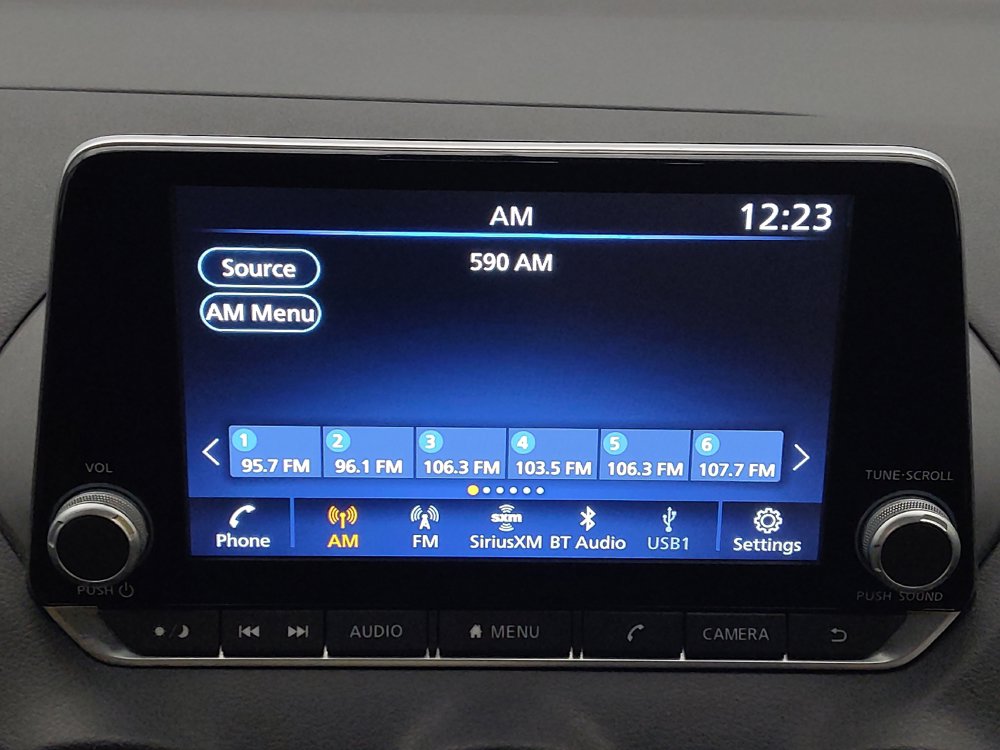 Used 2024 Nissan Sentra SV FWD image 25