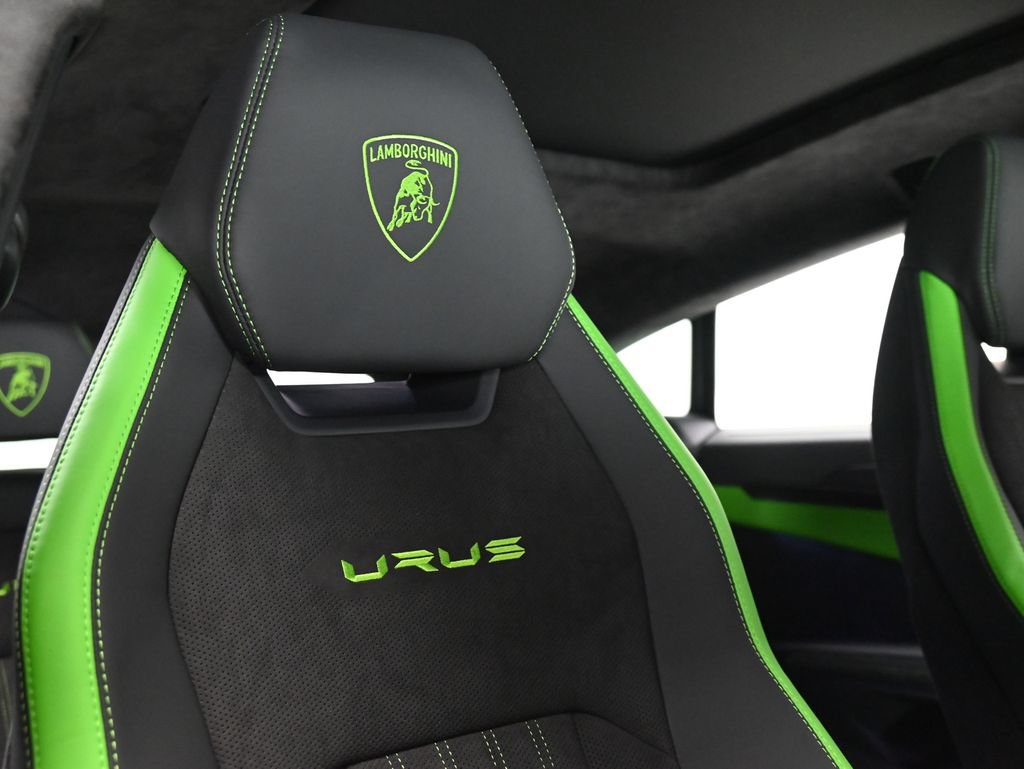 Used 2023 Lamborghini Urus S AWD/4WD image 11