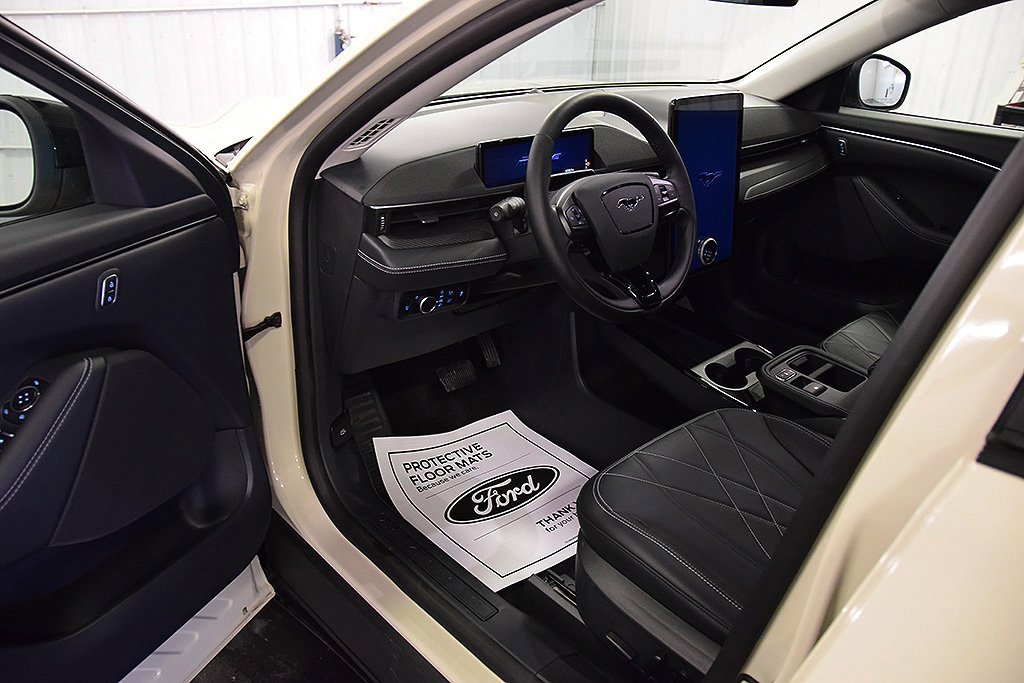 Used 2025 Ford Mustang Mach-E Select image 16