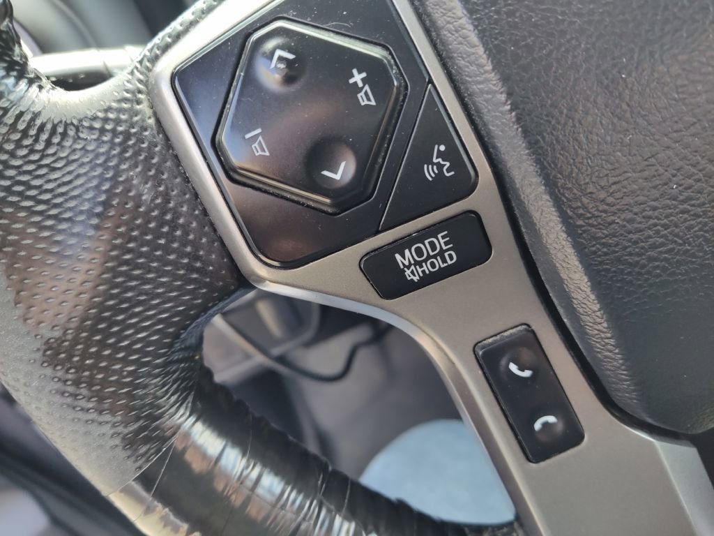 Used 2016 Toyota Tacoma SR5 w/ SR5 Appearance Package (SN) AWD/4WD image 29